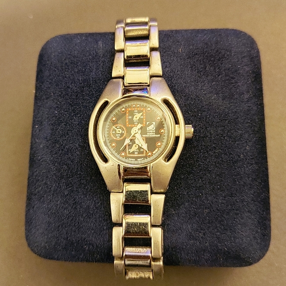 Clique watch - Picture 1 of 5